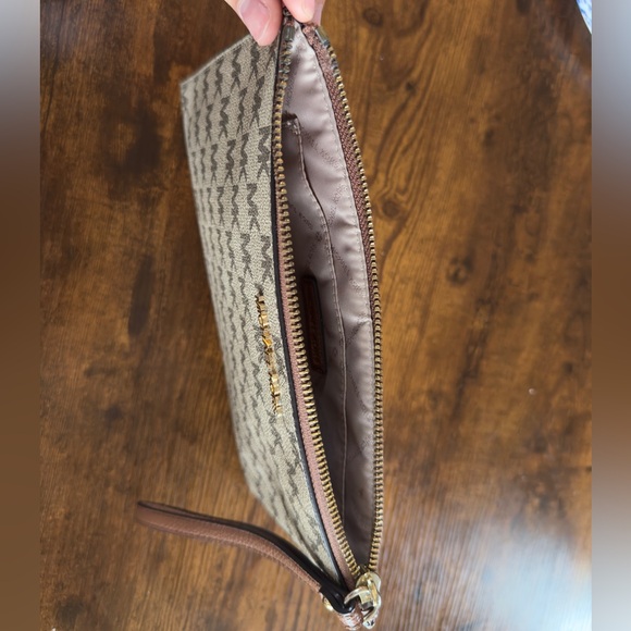 Michael Kors Monogram Wristlet - Picture 6 of 7